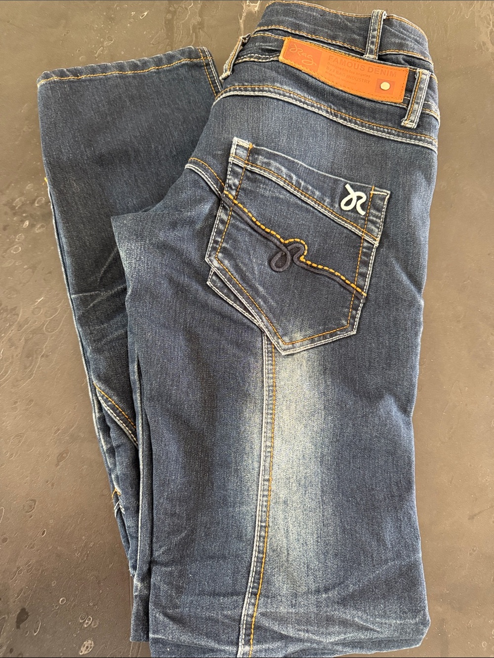 Women’s Straight-Leg Jeans in Dark Blue with Contrast Stitching